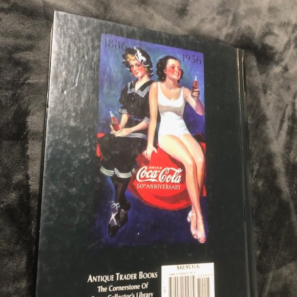 Petretti's Coca-Cola Collectibles Price Guide Hardcover 10th Edition - Picture 3 of 3